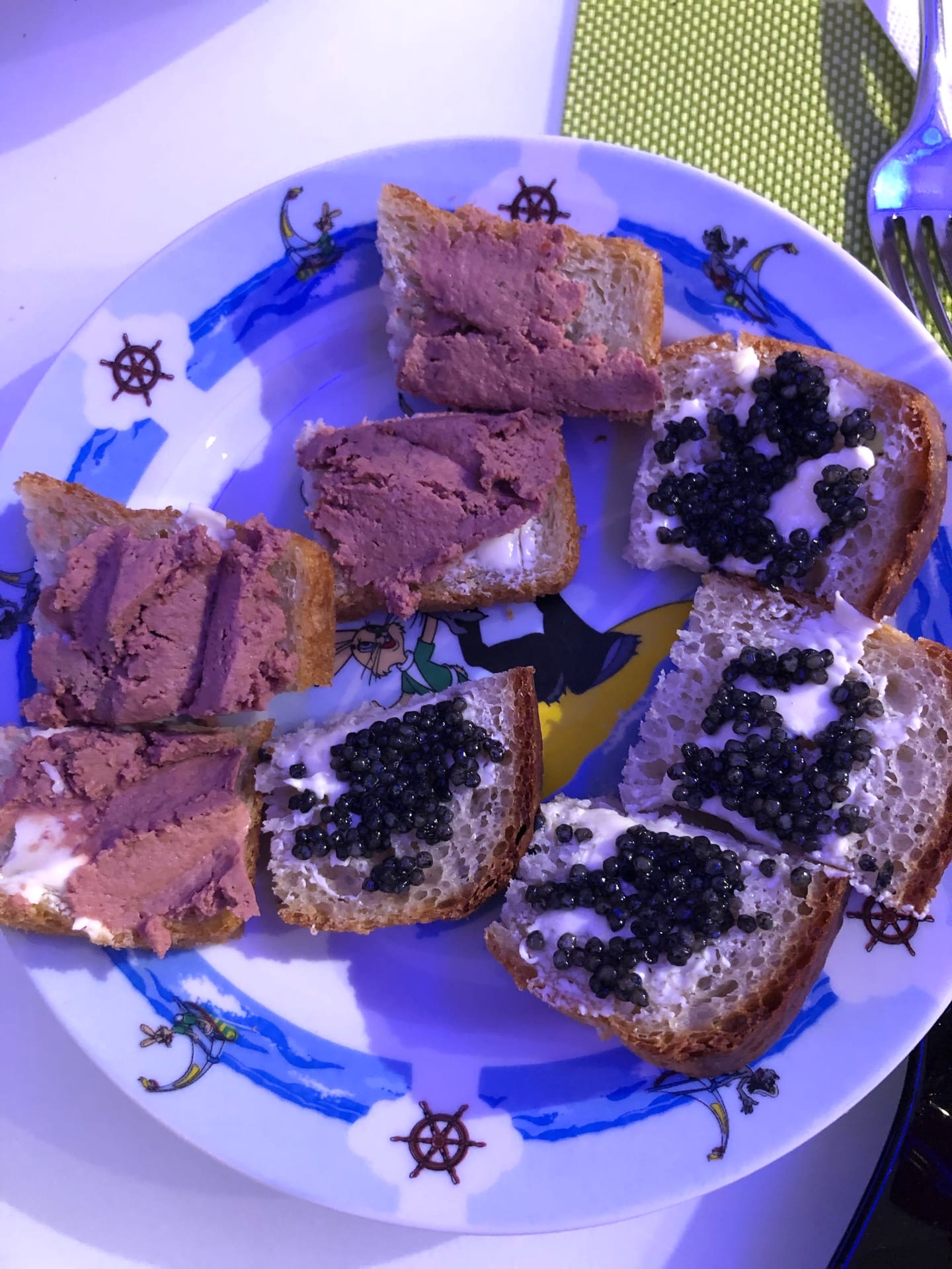 Y54eG9-oi5E.jpg?size=1440x1920&quality=9