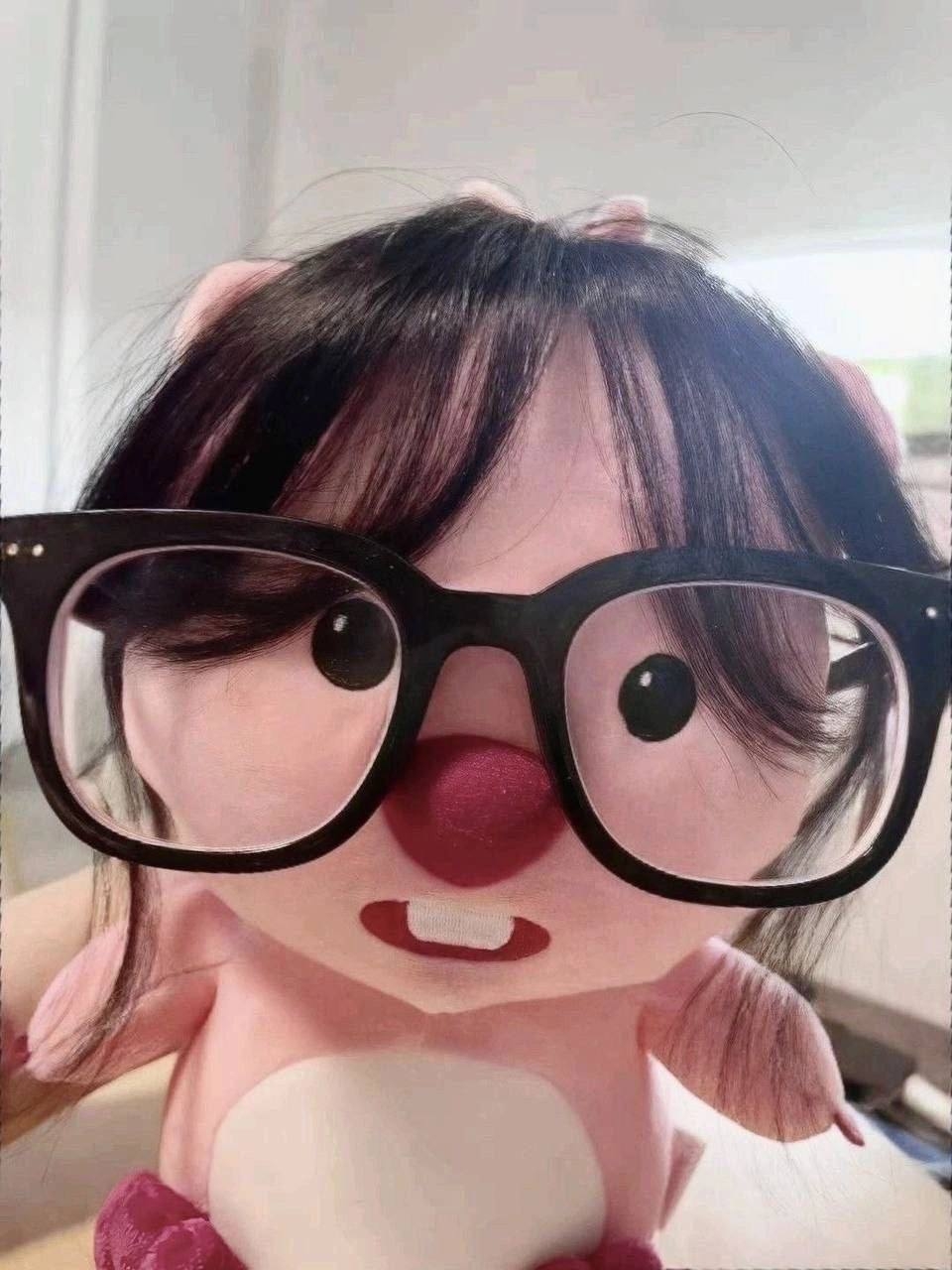 WZ5KGWlMHJQ.jpg?size=960x1280&quality=95