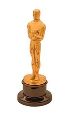 150px-Oscar_statuette_for_Oscar_records.