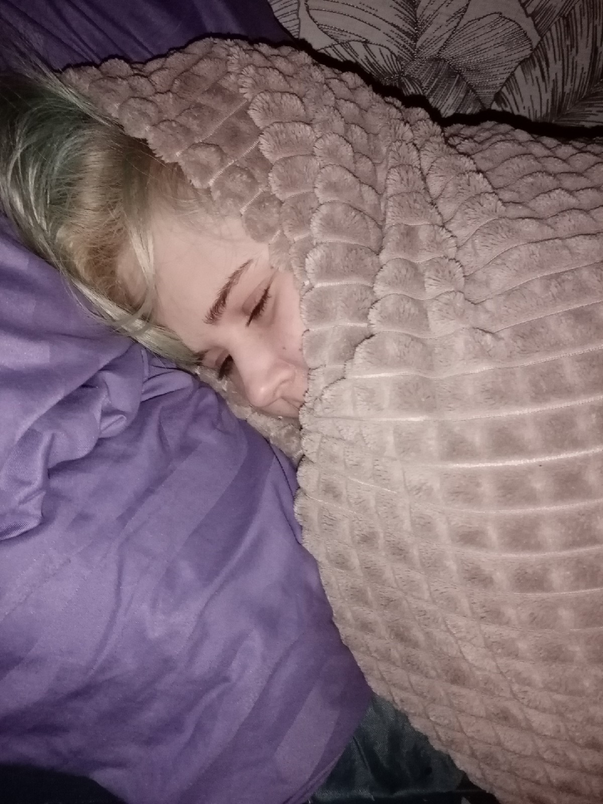 F-xlNOzMft0O_jbVeXviHLTQlsOx-_gSA0P2tXn3