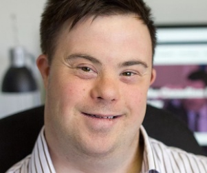 cYvZPkelfFQ.jpg?size=301x252&quality=96&