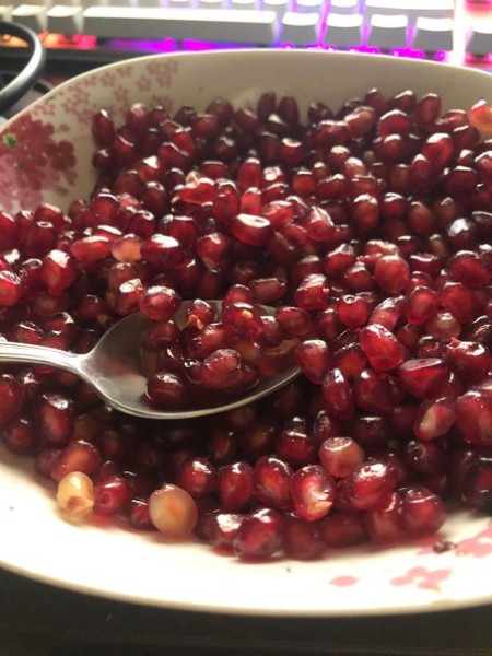 m_H2w4MYVYs.jpg?size=450x600&quality=96&