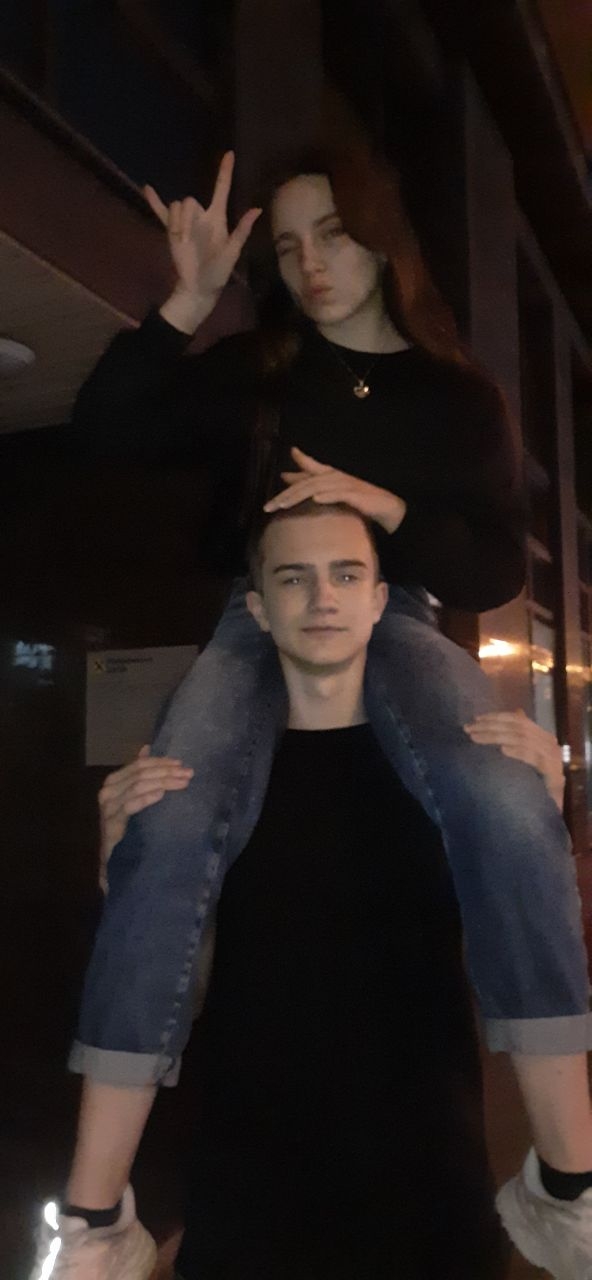 lxY51-7nFGU.jpg?size=592x1280&quality=95