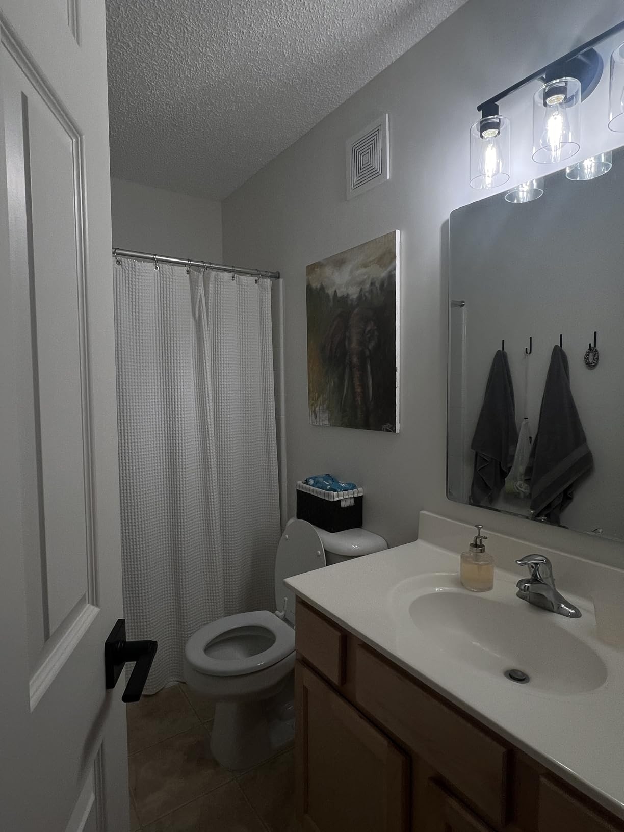 H5ycAJzE1Ak.jpg?size=1224x1632&quality=9