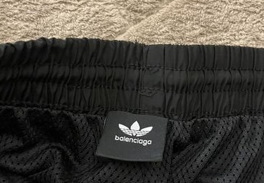 FWnmgxWQti0.jpg?size=375x260&quality=96&