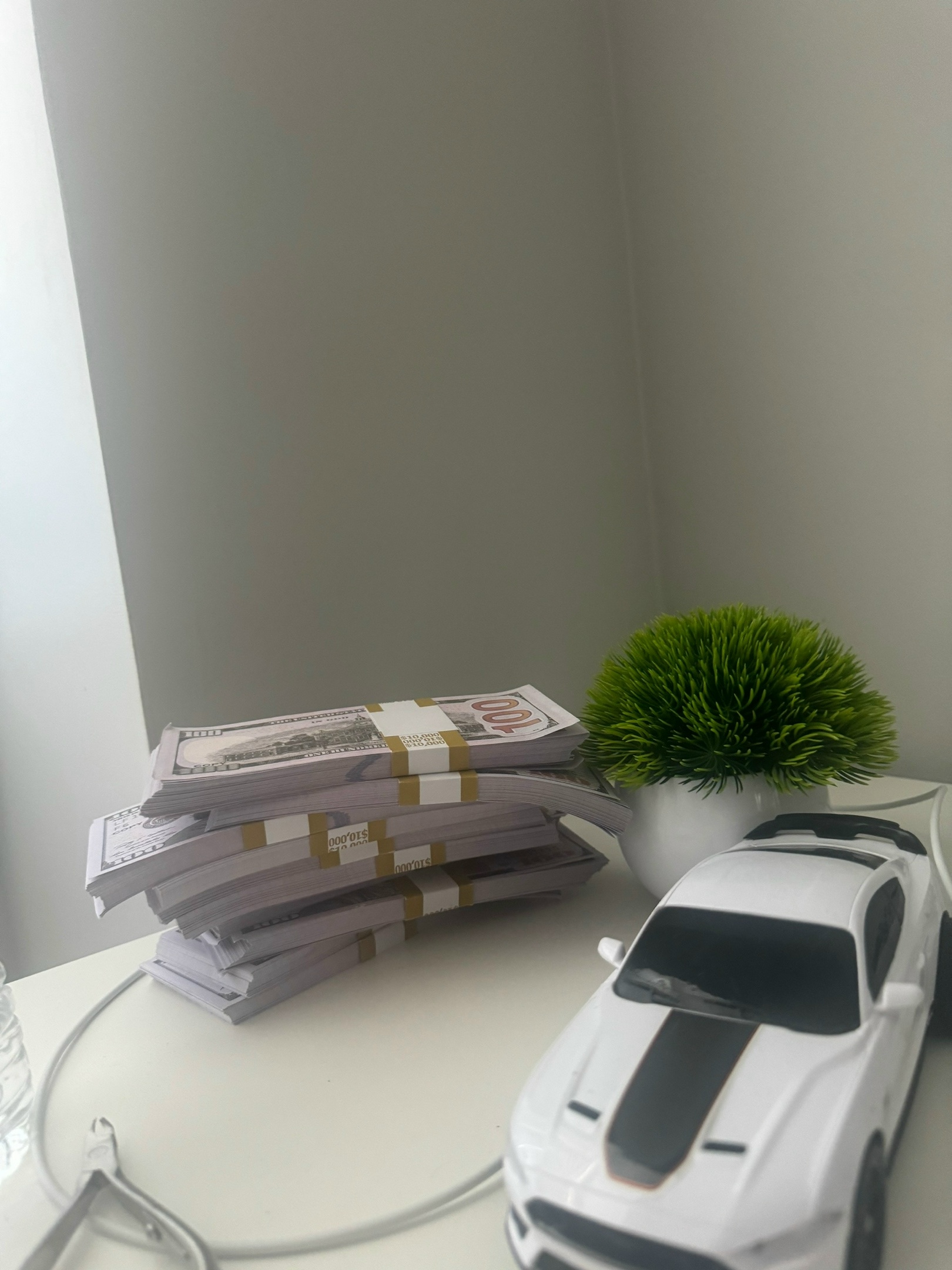 GZF6QXyE8Jg.jpg?size=1620x2160&quality=9