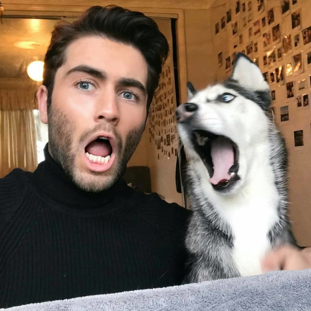 Pj9Fi5xh79I.jpg?size=1080x1080&quality=9