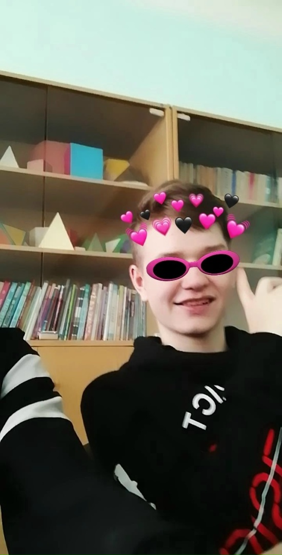 rjmSiavAGYA.jpg?size=551x1080&quality=95